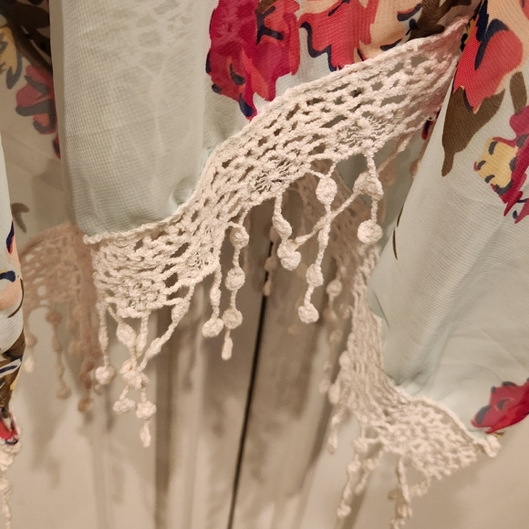 Open sides wrap kimo style boho chic floral crochet coverup - Picture 5 of 7